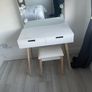 vanity table Image 2