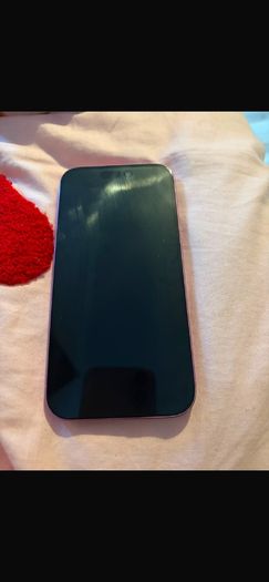 iPhone 16 pink