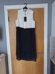 Betty Jackson  Sleevless  Lightweight  Long  Waistcoat/Blouse  S.14.  B.N.W.T.