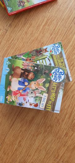 Bundle children's DVDs