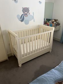 Baby more cot/Toddler sleigh bed