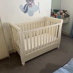 Baby more cot/Toddler sleigh bed
