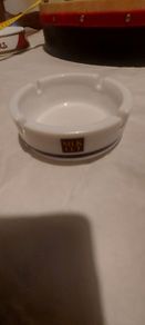 Silk cut purple ashtray, good condition,,price includes post to anywhere in Ireland thank you, see pictures for condition, collectors item, with smoking bans, etc ,price includes post to anywhere in Ireland thank you