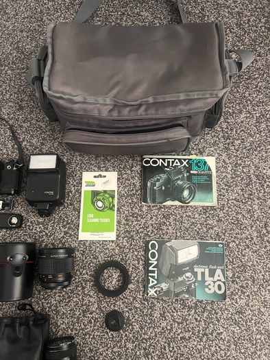 Contax 137 MD Quartz Camera with Accessories (see description)