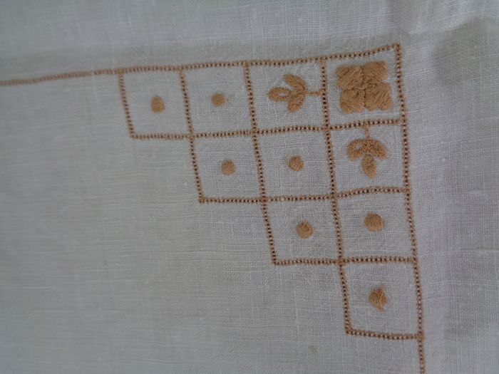Vintage Linen Table Cloth for Sale