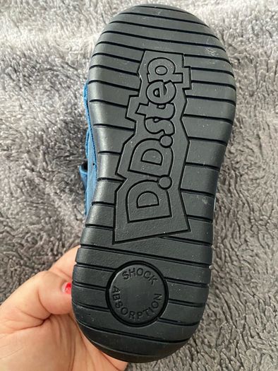 Boys shoes size 22(uk5)-27(uk8.5)