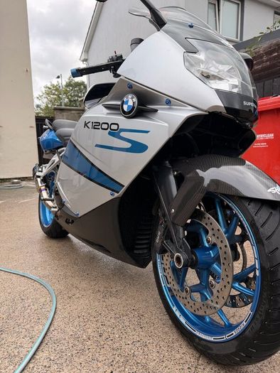 Bmw k1200s 2007cash deal, bike I want has come up