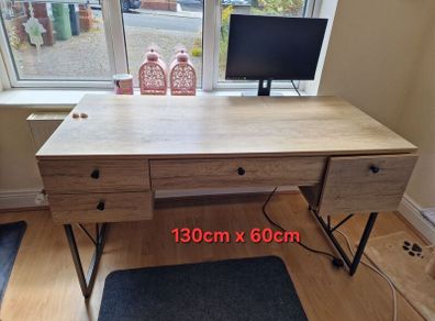 office desk and chair