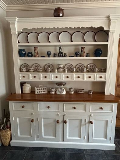 Kitchen dresser