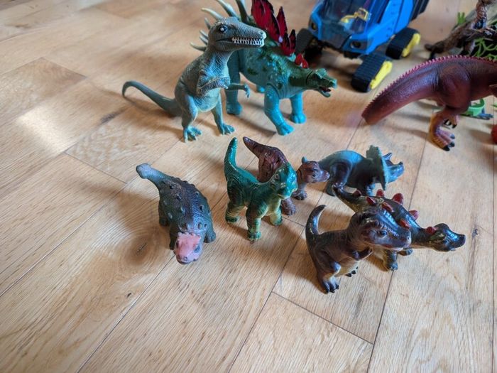 2 x Schleich Sets Dino Volcano & Truck