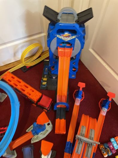 hot wheels: mega set bundle includes 7 HotWheels sets