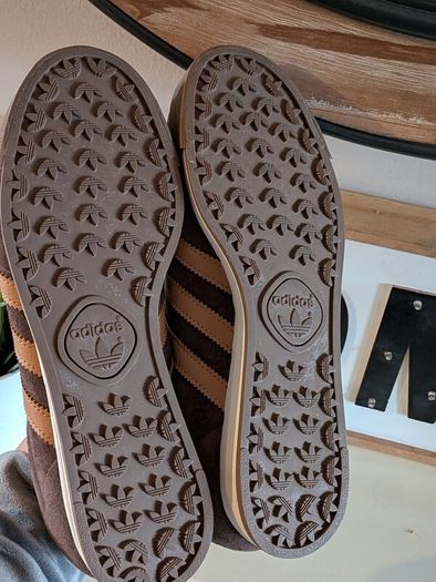 Adidas As 520