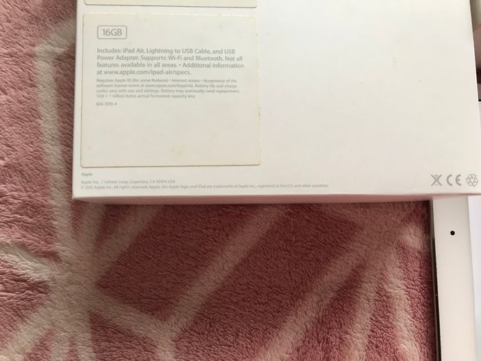Ipad Air apple+ FREE bundle cases