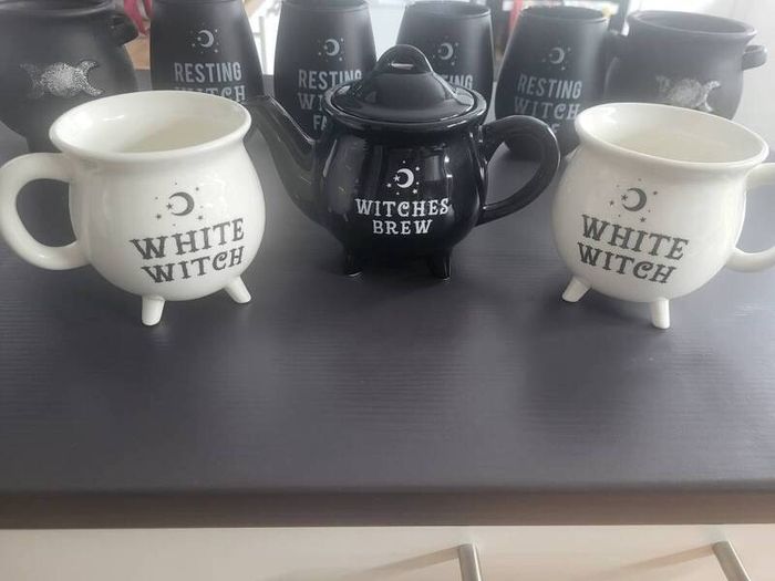 witch ceramic set