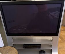50 inch panasonic tv with stand