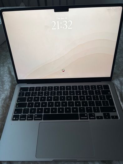 mac book air 2025