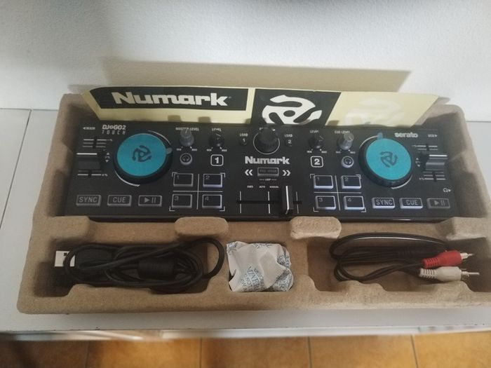 Numark DJ2GO Portable DJ Controller