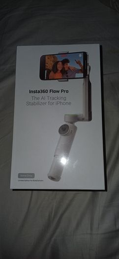Insta360 flow pro