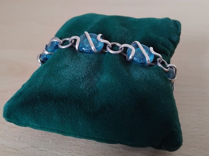 Mixed lot 3 bracelets 1x 925 silver glass bead, 1x Mexican Alpaca bangle (damaged) & 1x Britanny tourist crest bracelet FREEPOST