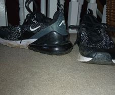 Hardly worn air 270s