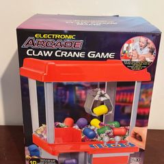 Arcade Claw Crane Game