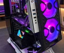 Kediers Ryzen 5 9600X RX 9060 XT 16GB Gaming PC