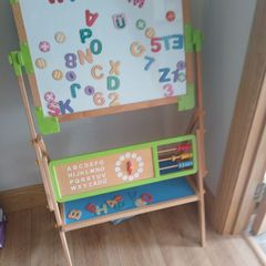 kids easel