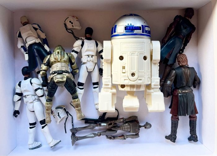 star wars collectible action figures toys and accessories