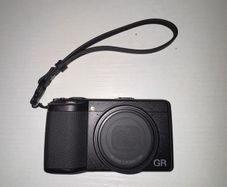 Ricoh Gr4 (extras included)