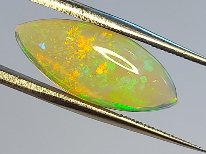 Ethiopian opal 4.19 ct pinfire pattern