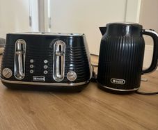 kettle and toaster