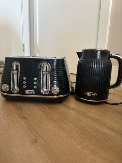 kettle and toaster