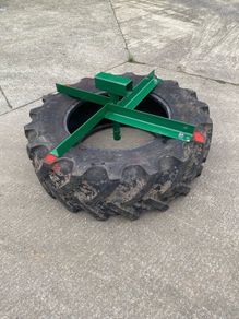 Silage pusher