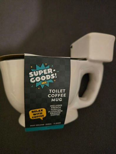toilet design coffee mug novelty with ground coffee