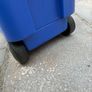 igloo cool box on wheels Image 4