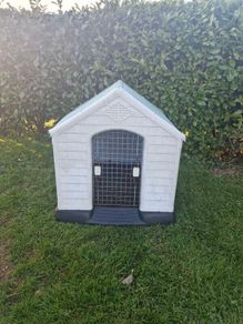 dog kennel