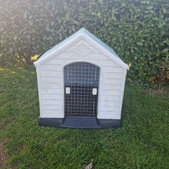 dog kennel