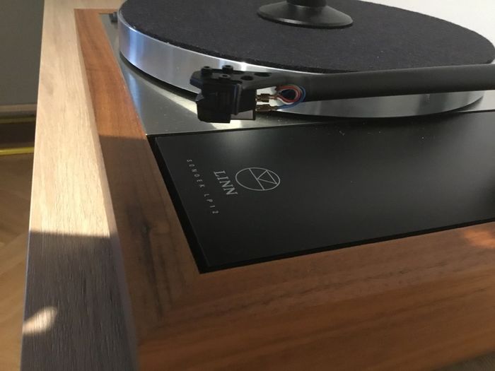 Linn Sondek LP12 Turntable