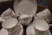 Royal Tara " Brooch" 21 Piece Teaset