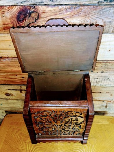 Victorian period  late 19th or early 20th century