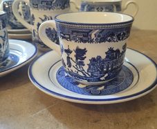 Vintage arklow willow teaset