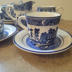 Vintage arklow willow teaset