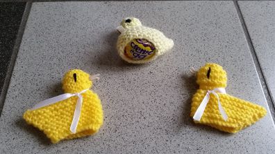 New - Novelty Easter Chicks - Creme Egg Holders - Read Carefully