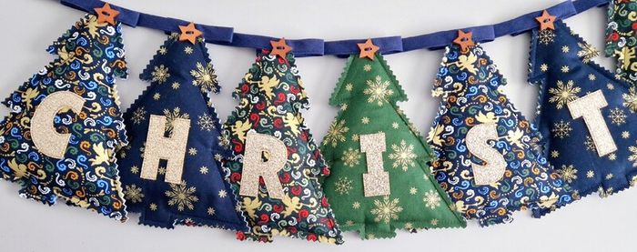 Padded Christmas Trees Bunting