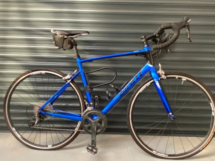 2016 Giant Defy 2 : Dark Blue Bike