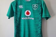 2018-20 Canterbury ireland rugby shirt Size large in good condition