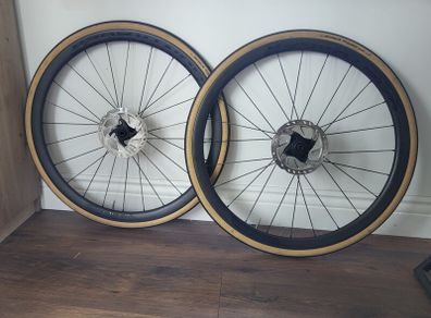 Bontrager Aeolus Elite 35mm Carbon Wheelset Tubeless-ready