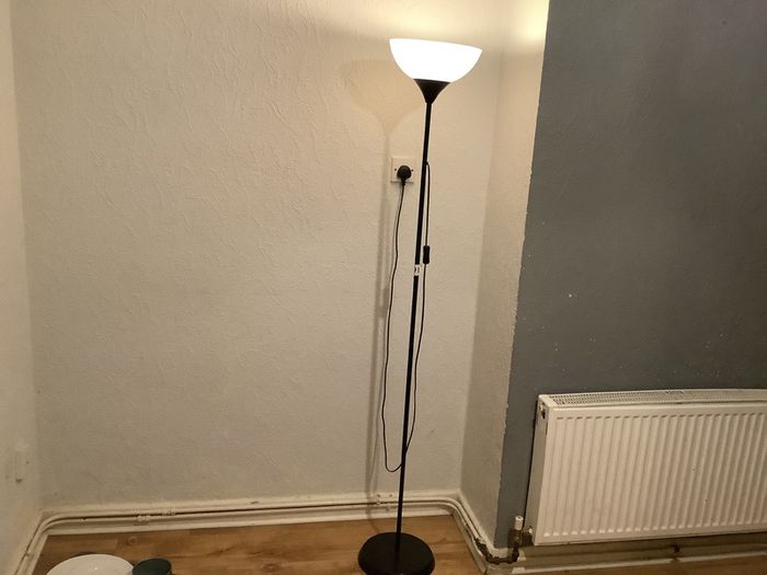 Floor lamp