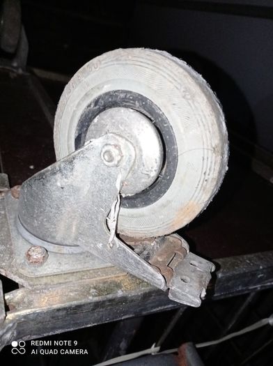 Swivel castor wheels 360 degrees