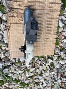 07  Avensis window motor